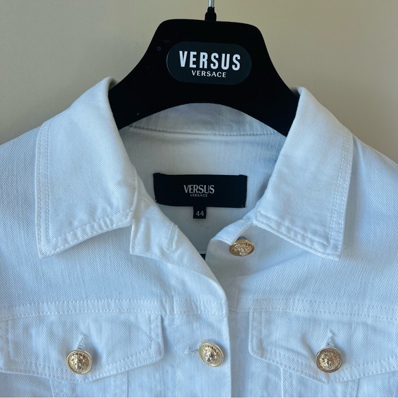 Rare! Versus Versace White Denim Jacket with Gold Lion Buttons, Sz 44 NWOT - Picture 16 of 16